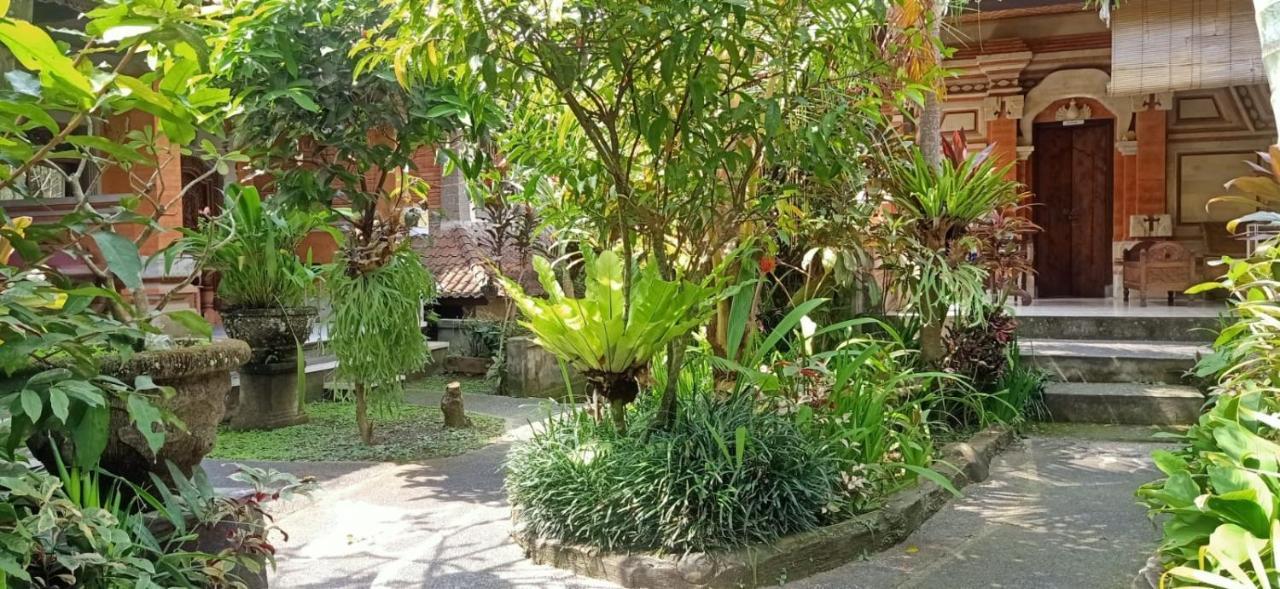 Family Guest House Ουμπούντ Εξωτερικό φωτογραφία